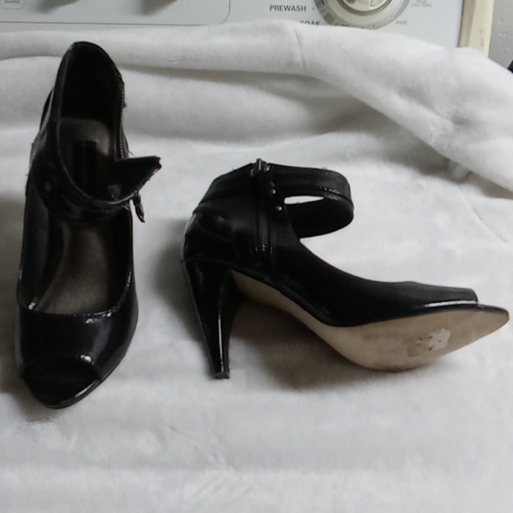 Black patent heels